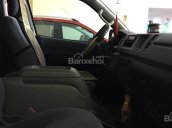 Cần bán Toyota Hiace đời 2009, màu kem (be) số sàn