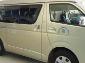 Cần bán Toyota Hiace đời 2009, màu kem (be) số sàn