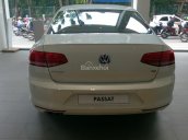 Dòng Sedan nhập Đức Volkswagen Passat 1.8L GP, màu trắng, cạnh tranh với Mec C200, BMW 320i - LH Hương 0902608293