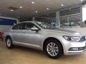 Volkswagen Passat 1.8l TSI, GP đời 2016, màu bạc, xe nhập Đức, cạnh tranh với Camry 2.5Q, LH Hương 0902.608.293