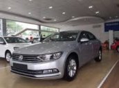 Volkswagen Passat 1.8l TSI, GP đời 2016, màu bạc, xe nhập Đức, cạnh tranh với Camry 2.5Q, LH Hương 0902.608.293