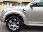 Cần bán Ford Everest số sàn, máy dầu, sản xuất 2013