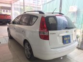 Hyundai i30 CW đời 2009, màu trắng, xe nhập