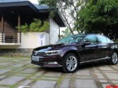 Dòng Sedan nhập Đức Volkswagen Passat 1.8l GP , màu đỏ mận, tặng 149 triệu tiền mặt, LH Hương: 0902.608.293