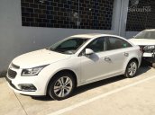 Bán ô tô Chevrolet Cruze LT đời 2016, màu trắng, 4 triệu người tin dùng