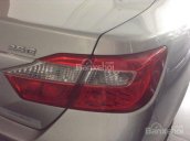 Cần bán Toyota Camry 2.5Q đời 2015, màu bạc, xe nhập