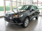 Bán xe Volkswagen Touareg GP đời 2016, màu vàng cát, dòng SUV nhập Đức