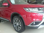 Bán Mitsubishi Outlander 2.0 CVT đời 2018, màu đỏ, Bán xe 7 chỗ Mitsubishi, giao ngay