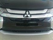 Bán xe Outlander 2 cầu màu đen. Xe mitsubishi 7 chỗ 2 cầu Outlander 4x4