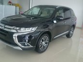 Bán xe Outlander 2 cầu màu đen. Xe mitsubishi 7 chỗ 2 cầu Outlander 4x4