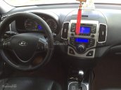 Cần bán Hyundai i30 CW đời 2009 giá 465 triệu, xe nữ sử dụng