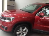 Xe nhập gầm cao Volkswagen Tiguan 2.0l GP đời 2016, màu đỏ mận, tặng 209 triệu tiền mặt, LH Hương: 0902.608.293