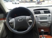 Cần bán Toyota Camry 2.4G đời 2010, màu đen