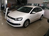 Cần bán xe Volkswagen Polo Sedan AT đời 2015, màu trắng, xe nhập, giá rẻ nhất, giao xe ngay