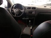 Cần bán xe Volkswagen Polo Sedan AT đời 2015, màu trắng, xe nhập, giá rẻ nhất, giao xe ngay