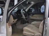 Bán xe Ford Everest sản xuất 2010, màu vàng cát, giá cạnh tranh