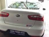 Cần bán lại xe Kia Rio đời 2014, màu trắng số sàn