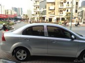 Cần bán Chevrolet Aveo đời 2011, màu bạc, giá tốt