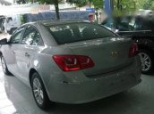 Bán Chevrolet Cruze LT đời 2016, màu bạc