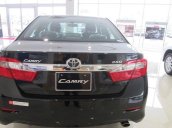 Bán xe Toyota Camry AT đời 2017, màu đen