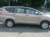 Cần bán xe Toyota Innova 2.0E đời 2016, màu nâu