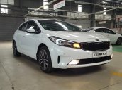 Bán xe Kia K3 1.6 AT năm 2017, hỗ trợ vay trả góp 85%, lãi suất thấp giá chỉ từ 564tr