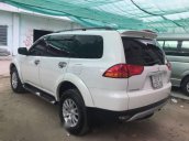 Cần bán gấp Mitsubishi Pajero Sport đời 2011, màu trắng số tự động