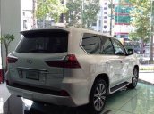 Lexus Trung Tâm Sài Gòn cần bán Lexus LX 570 5.7L AT đời 2017, màu trắng