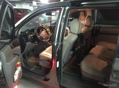 Cần bán gấp Kia Carnival năm 2010 màu xám (ghi), giá 540 triệu nhập khẩu nguyên chiếc