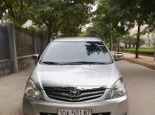 Xe Toyota Innova V AT đời 2008, màu bạc  