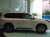 Lexus Trung Tâm Sài Gòn cần bán Lexus LX 570 5.7L AT đời 2017, màu trắng