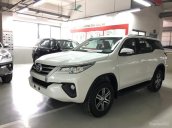 Bán xe Fortuner 2.4G máy dầu màu trắng - Fortuner V 2018 nhập khẩu nguyên chiếc Indonesia. Giao xe ngay