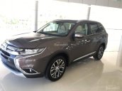 Mitsubishi Outlander 2016, nhập khẩu nguyên chiếc, khuyến mãi tốt chào xuân 2017 tại Kim Liên Quảng Bình