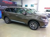 Mitsubishi Outlander 2016, nhập khẩu nguyên chiếc, khuyến mãi tốt chào xuân 2017 tại Kim Liên Quảng Bình