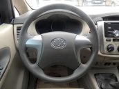 Cần bán Toyota Innova E đời 2016, màu nâu vàng. LH: Mr. Hạnh 0977262688