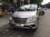 Cần bán gấp Toyota Innova đời 2015 giá cạnh tranh