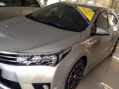 Cần bán xe cũ Toyota Corolla altis 2.0V đời 2015, màu bạc, 900 triệu