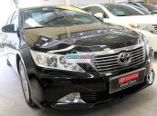 Tôi bán xe Toyota Camry sản xuất 2013, màu đen