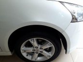 Bán Mitsubishi Grandis 2010, màu trắng số tự động