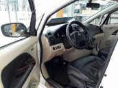 Bán Mitsubishi Grandis 2010, màu trắng số tự động