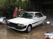 Cần tiền bán gấp Toyota Carina 1986, màu trắng, giá chỉ 90 triệu