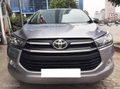 Cần bán xe cũ Toyota Innova 2.0E đời 2016, màu bạc