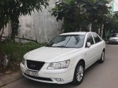 Cần bán gấp Hyundai Sonata AT đời 2009, màu trắng