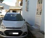 Cần bán xe cũ Hyundai i10 MT năm 2015, màu bạc 