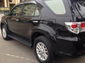 Cần bán lại xe cũ Toyota Fortuner 2012, màu đen như mới, giá tốt