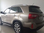 Kia Vinh - Nghệ An bán Kia Sorento GAT 2.4L đời 2017, màu vàng