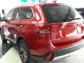 Bán xe Mitsubishi Outlander 2.0 CVT 2017 màu đỏ 5 chỗ, nhập khẩu chính hãng giá cạnh tranh