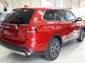 Bán xe Mitsubishi Outlander 2.0 CVT 2017 màu đỏ 5 chỗ, nhập khẩu chính hãng giá cạnh tranh