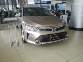 Toyota Camry 2.0E nâu vàng, giá tốt trong quý 2/2017 - Hỗ trợ mua xe trả góp/ Hotline: 0973.306.136