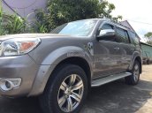 Bán xe Ford Everest máy dầu, số sàn, model 2011, đời 2010